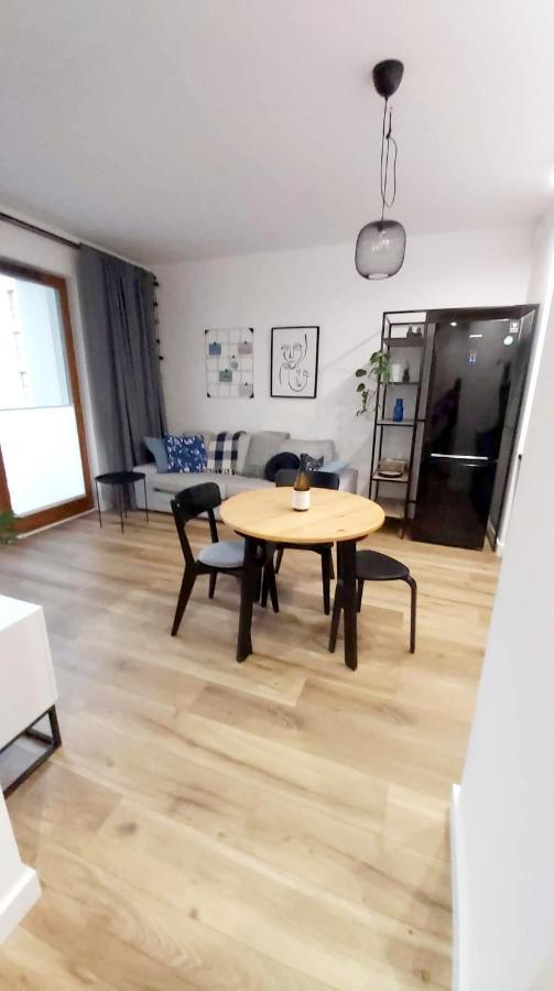 グダニスクApartament Zajezdnia Wrzeszczアパートメント エクステリア 写真